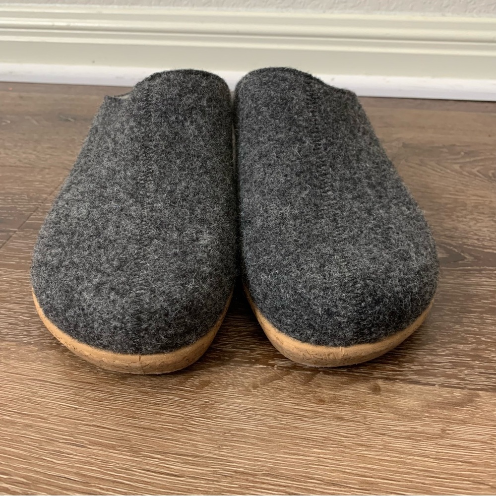 Taos Womens woolery 2 gray slip on clogs 42 - Picture 2 of 9